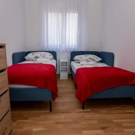 Happy Day 1,2,3 Apartment Pula