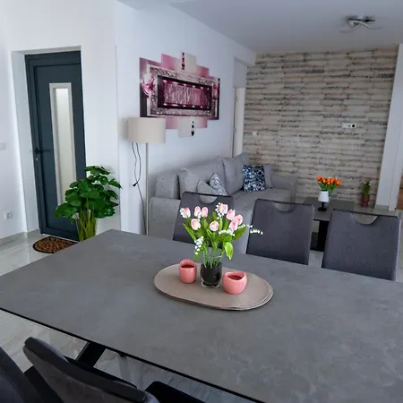 Happy Day 1,2,3 Апартаменты