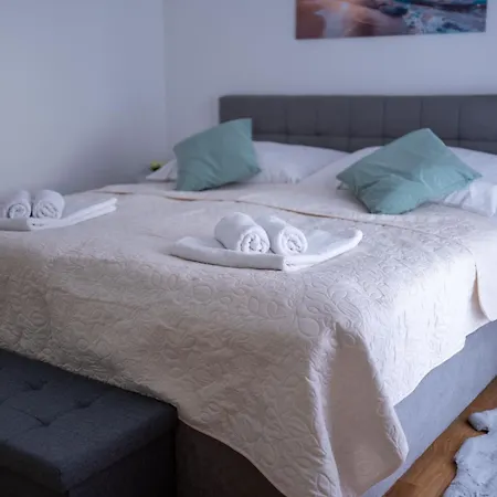 Апартаменты Happy Day 1,2,3 *