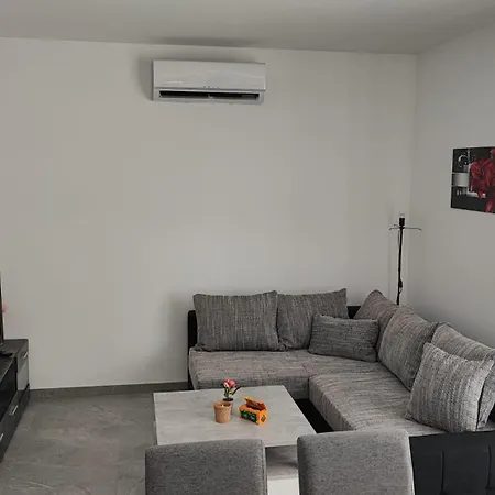 Happy Day 1,2,3 アパート プーラ