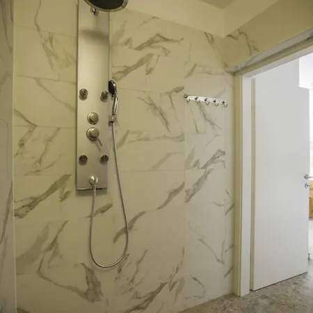 Happy Day 1,2,3 アパート プーラ