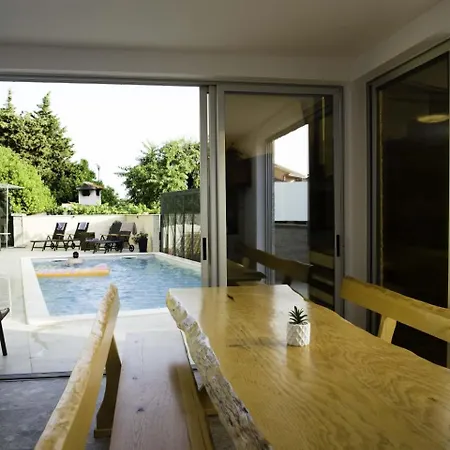 Happy Day 1,2,3 アパート *