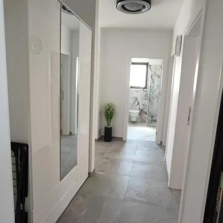 アパート Happy Day 1,2,3 プーラ