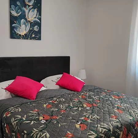 Happy Day 1,2,3 アパート プーラ