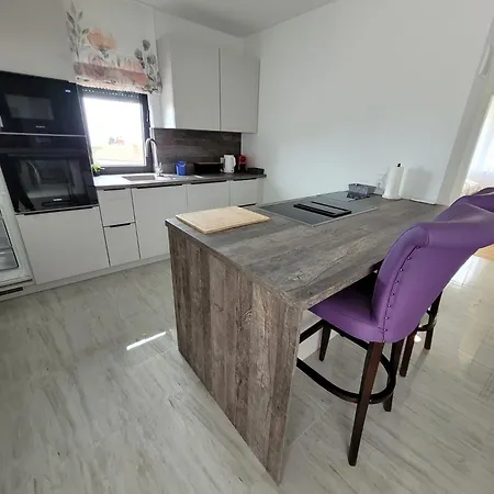 Apartman Happy Day 1,2,3,4 *